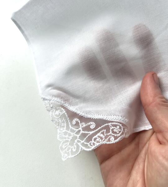 Zakdoek met kanten hoekje