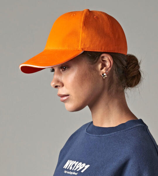 Casquette avec détail Contrastée