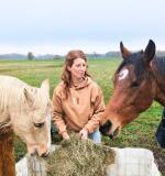 Hoodie met gepersonaliseerd paardenhoofdje & naam/tekst
